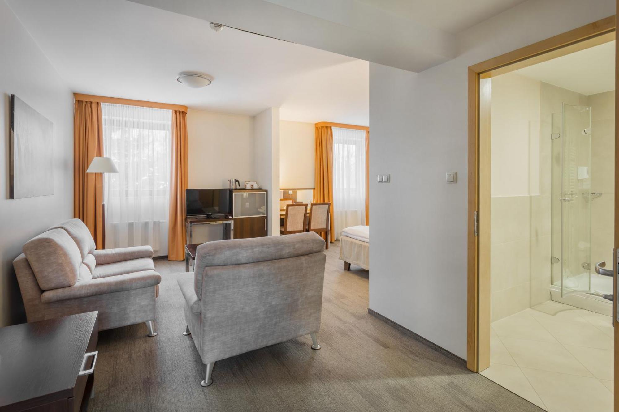 Hotel Orange Przeźmierowo Eksteriør billede