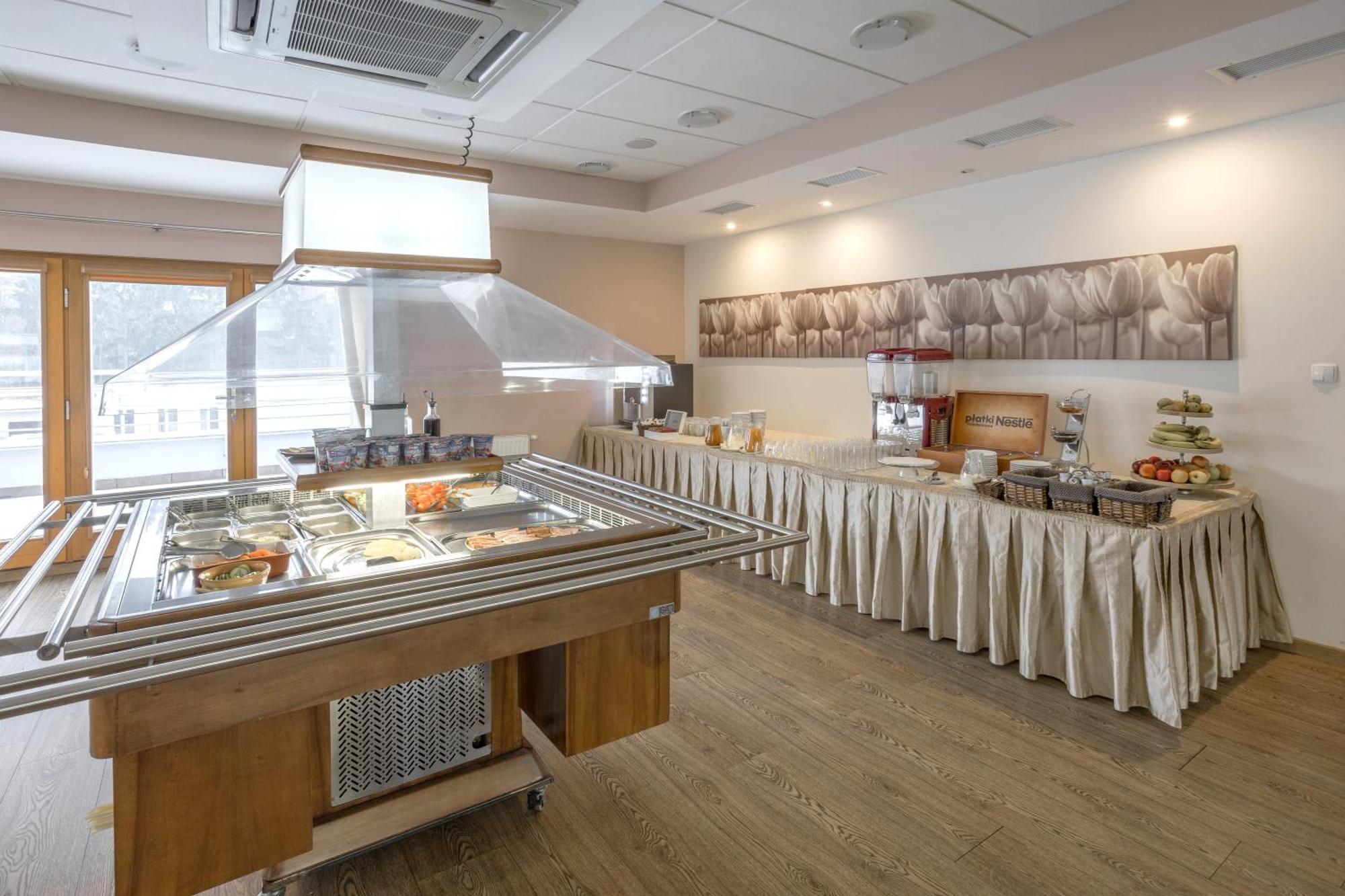 Hotel Orange Przeźmierowo Eksteriør billede